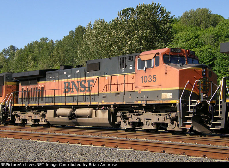 BNSF 1035